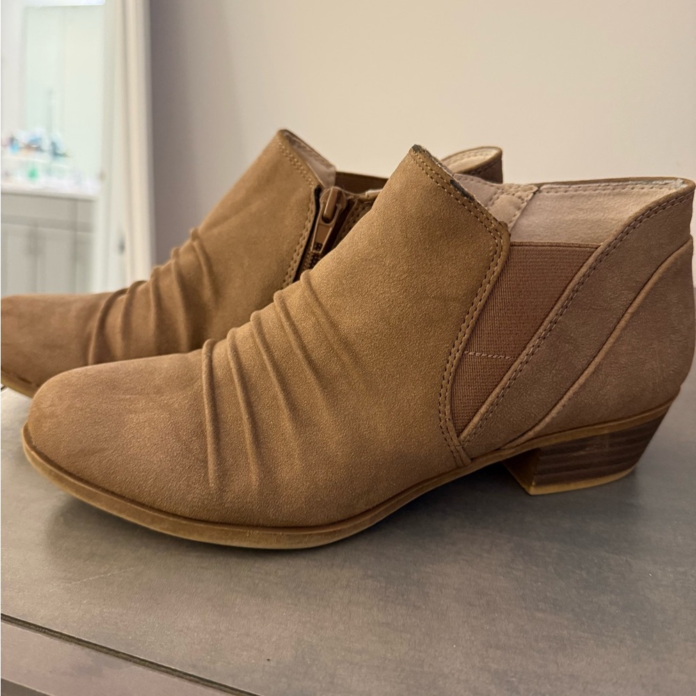 Lifestride Tan Suede Ankle Boots